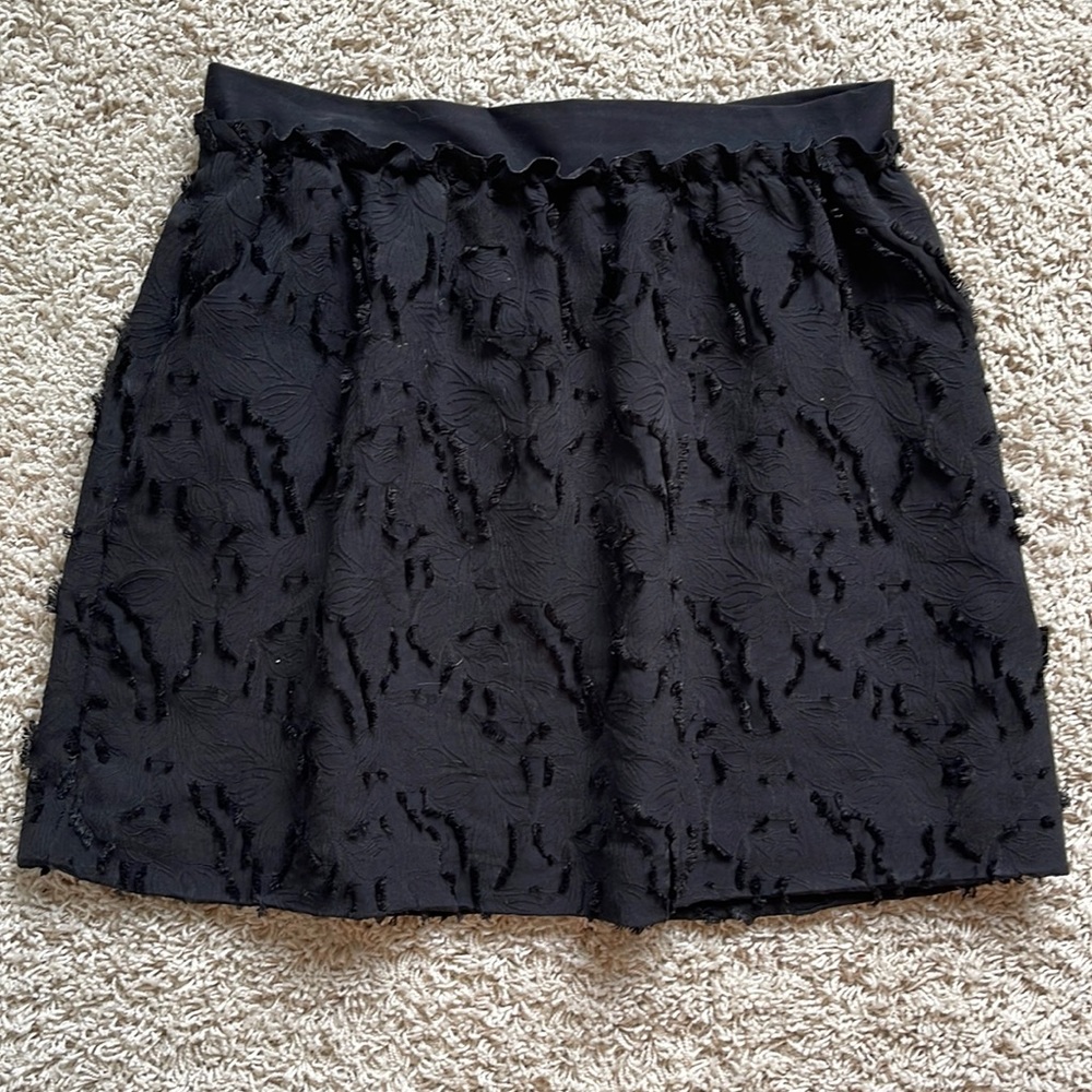 Black textured skirt